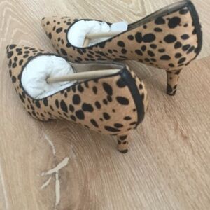 New Ann Taylor calf Hair leopard kitten pump